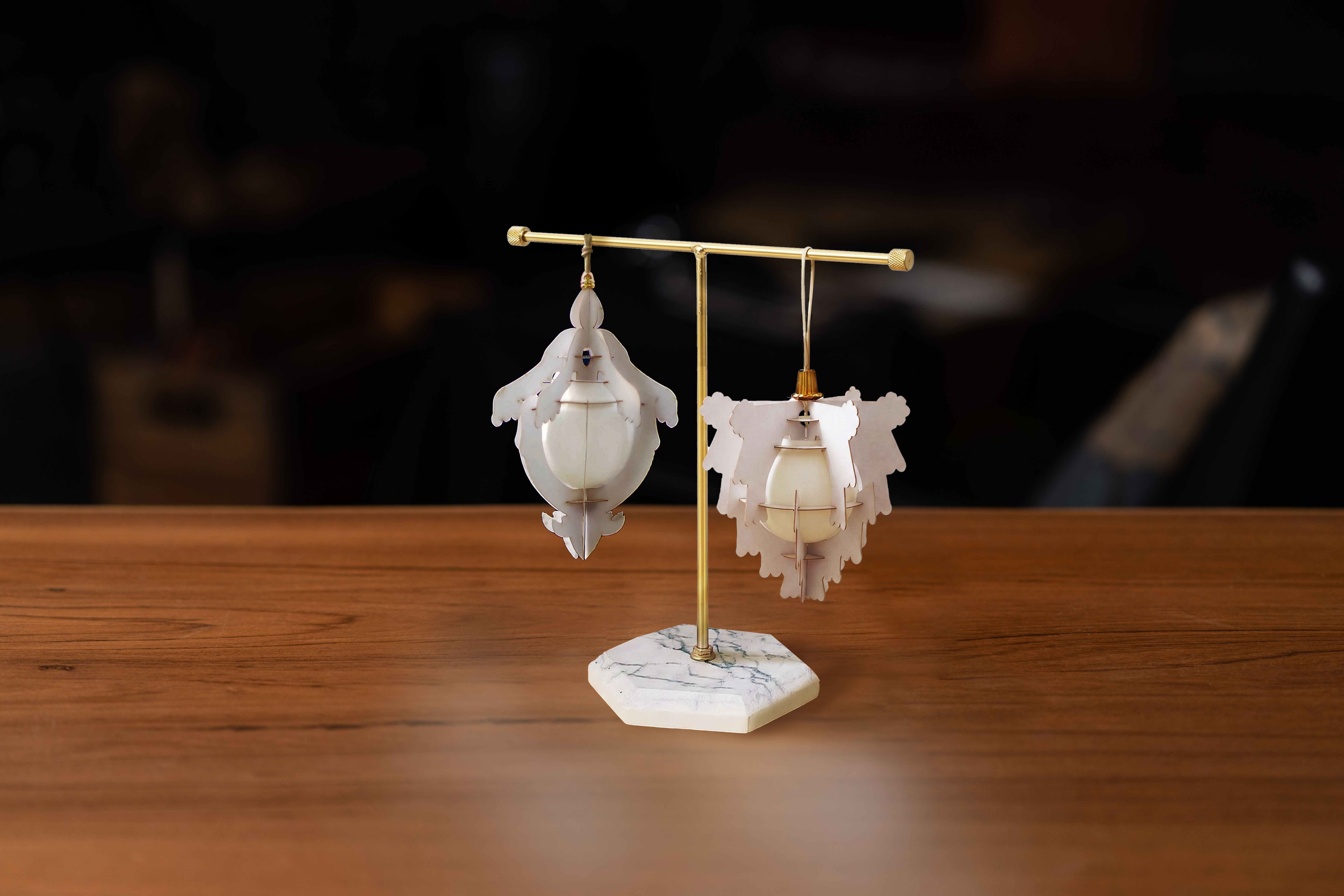 Hanging three-dimensional reed diffuser in die-cut paper
